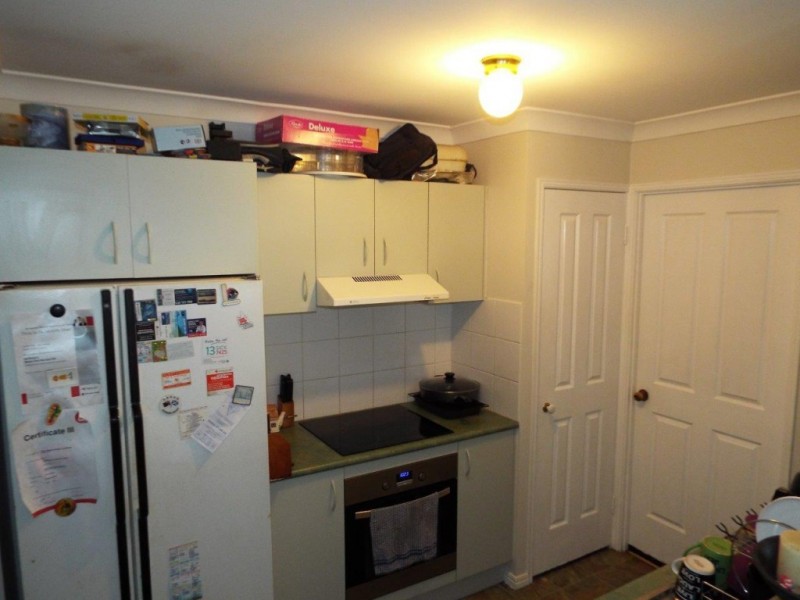 43 Mackerel Street, Sandstone Point QLD 4511