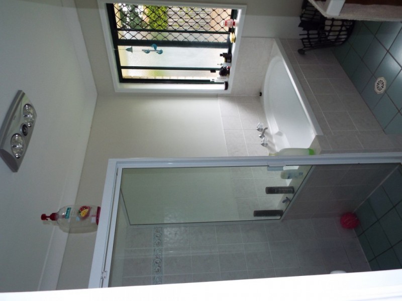 43 Mackerel Street, Sandstone Point QLD 4511