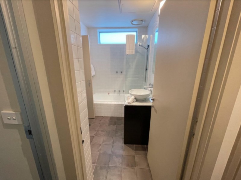 918/233 Collins St, Melbourne VIC 3000