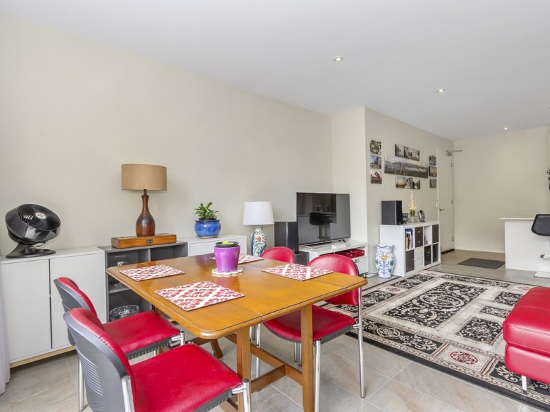 2A Ebden Ave, Black Rock VIC 3193