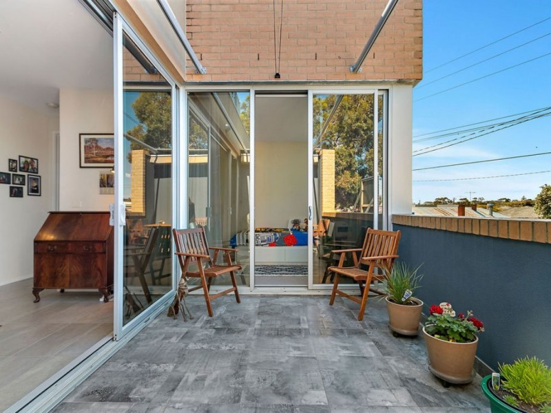 2A Ebden Ave, Black Rock VIC 3193