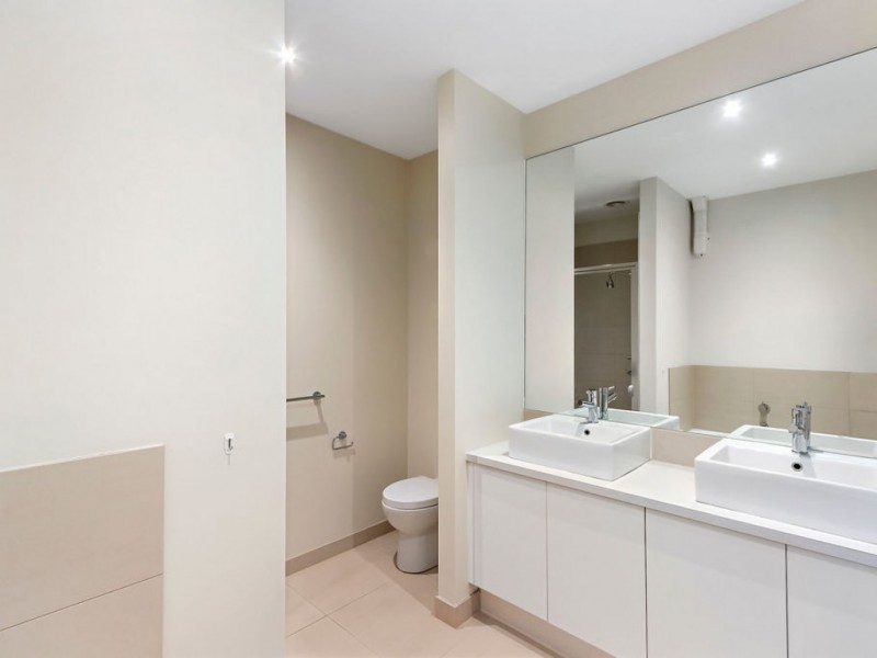 2A Ebden Ave, Black Rock VIC 3193