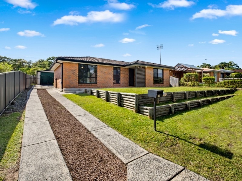 10 Premier Way, Bateau Bay NSW 2261