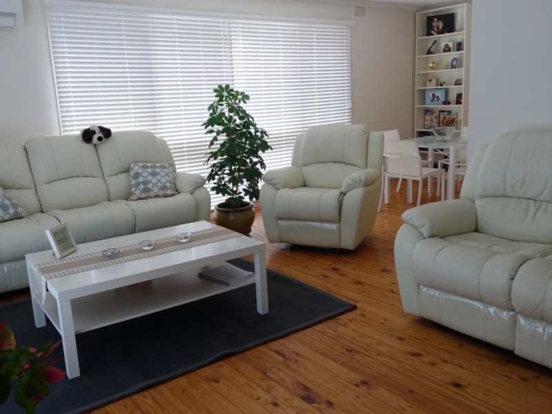 2 Lancaster Way, Melton West VIC 3337