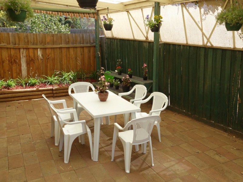 2 Lancaster Way, Melton West VIC 3337