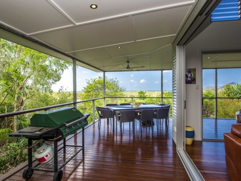 28 Wallaby Way, Horseshoe Bay QLD 4819