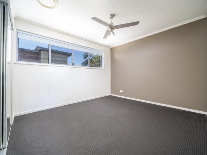 14/80 Moolyyir Street, Urangan QLD 4655