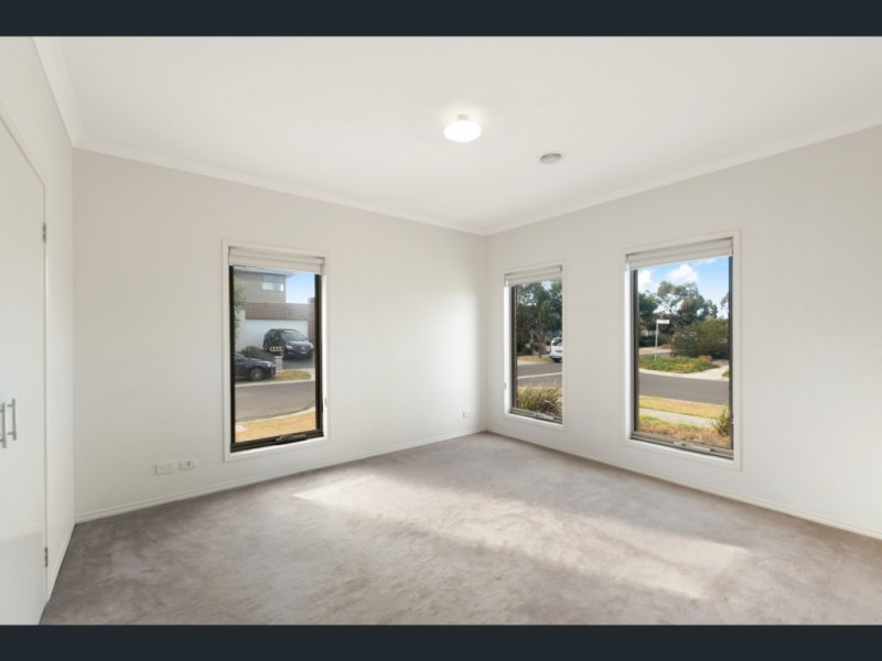 2 Clarion Avenue, Williams Landing VIC 3027