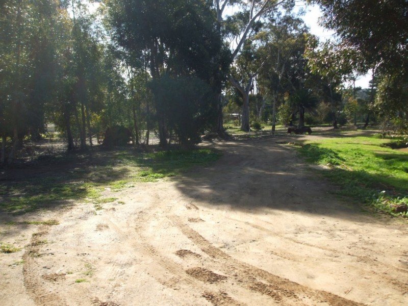 36 Larsen Street, Muradup WA 6394