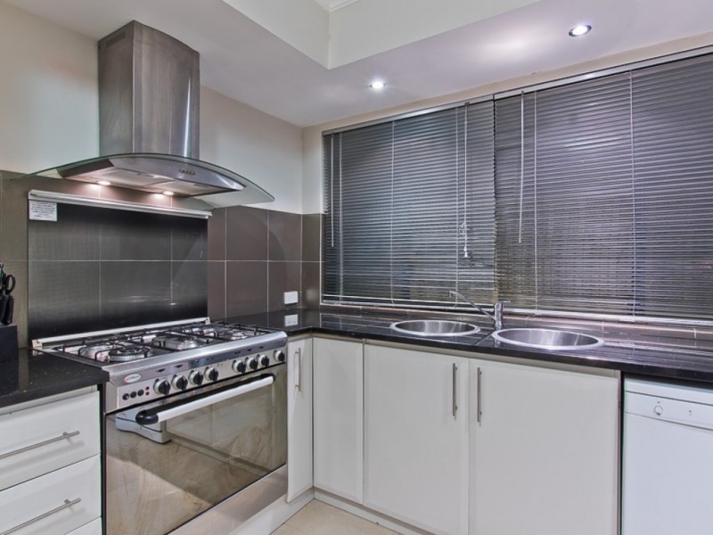 10 Milano Avenue, Stirling WA 6021