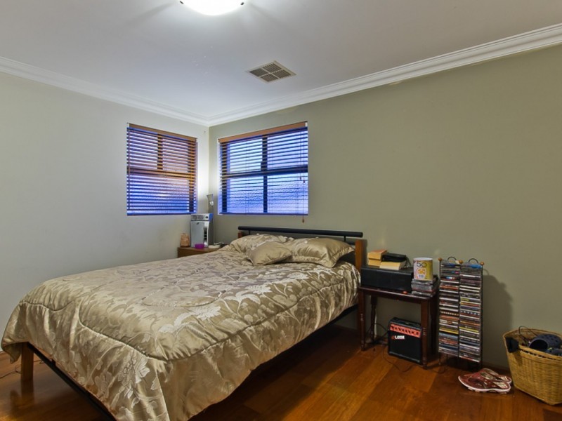 10 Milano Avenue, Stirling WA 6021