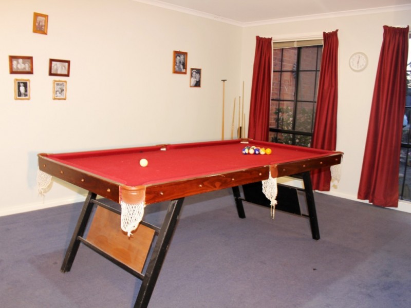 4 Davey Drive, Drouin VIC 3818