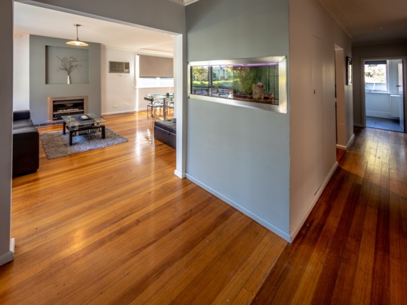 27 Middlefield Drive, Blackburn North VIC 3130