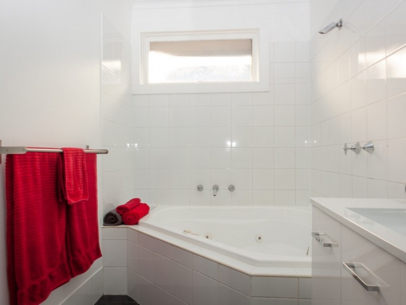 27 Middlefield Drive, Blackburn North VIC 3130