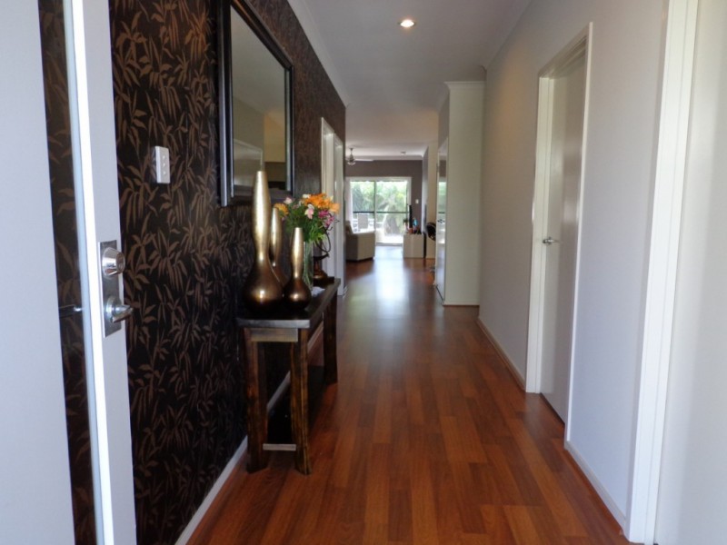 22 Langham Crescent, North Lakes QLD 4509