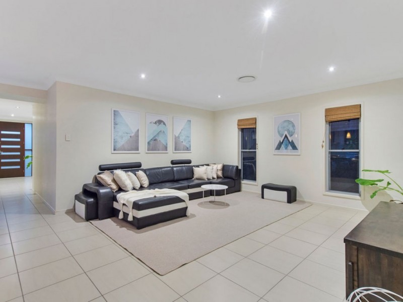 11 Macleay Circuit, Upper Coomera QLD 4209