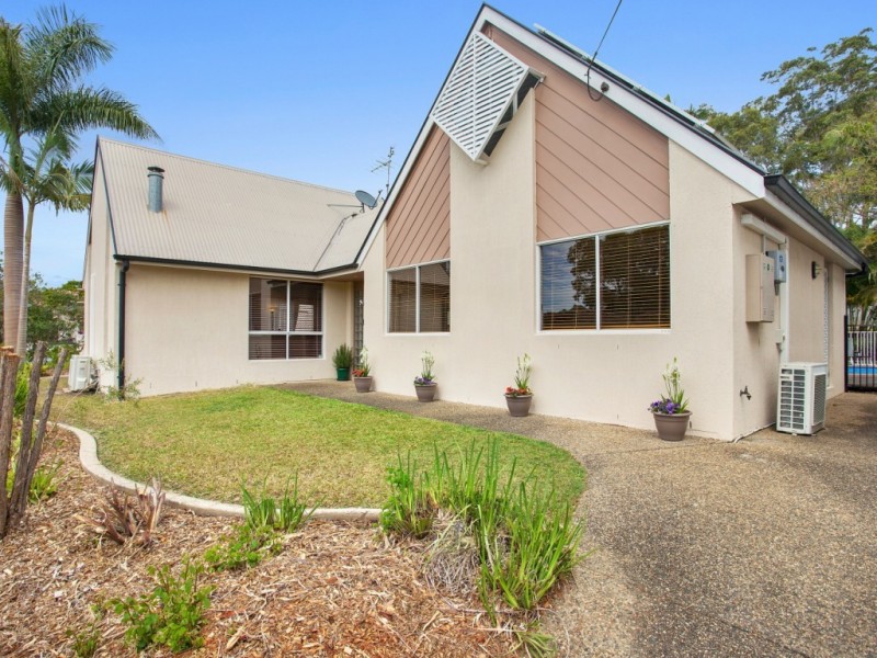 26 Flamingo Street, Little Mountain QLD 4551