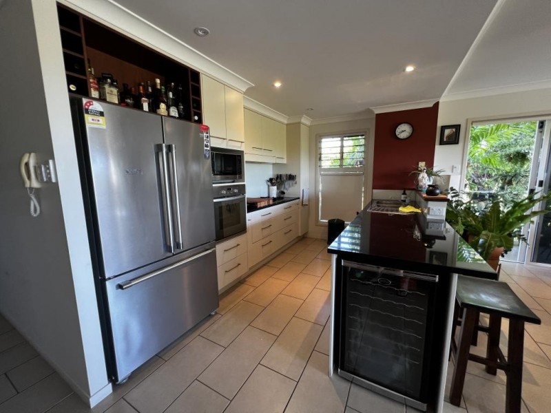 1/108 The Esplanade, Belgian Gardens QLD 4810