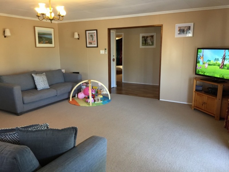 9 Walton Street, Meandarra QLD 4422