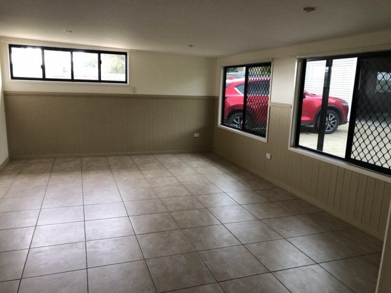 36 Schapers Road, Glenella QLD 4740