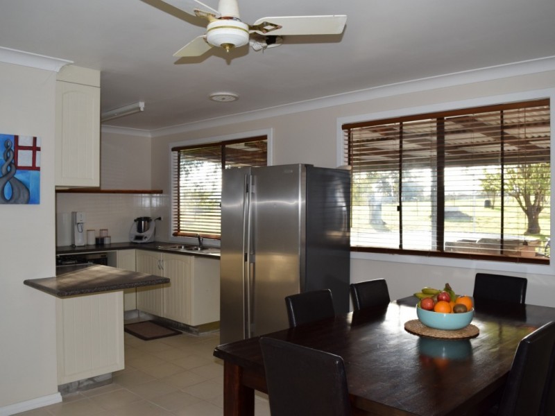 292 Eadine Road, Clackline WA 6564