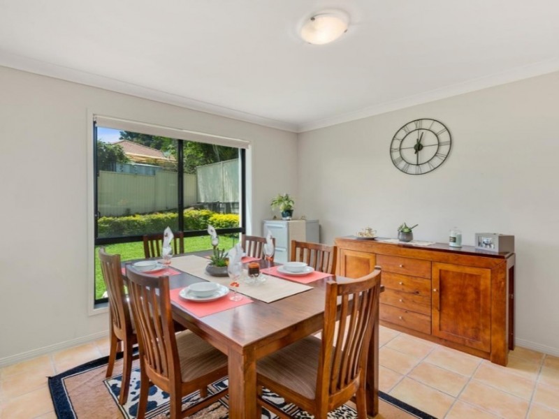 8 Katie Court, Arundel QLD 4214