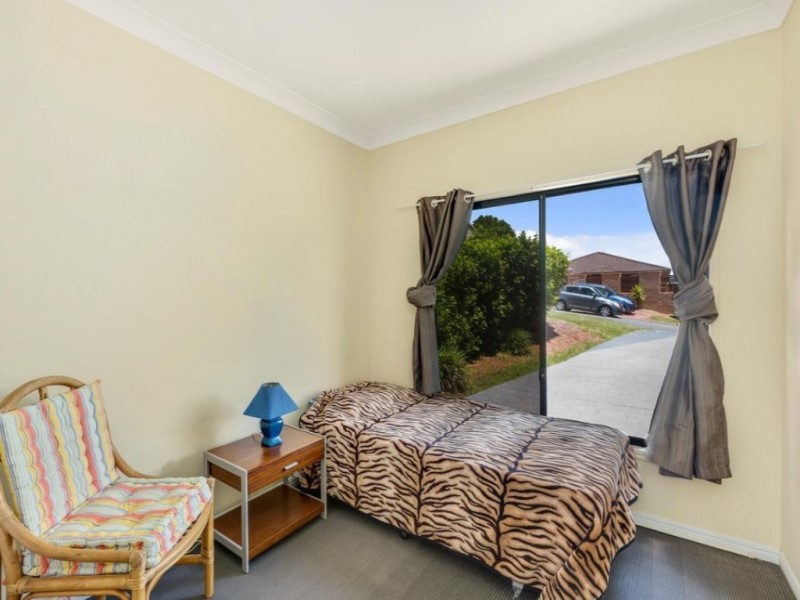 8 Katie Court, Arundel QLD 4214