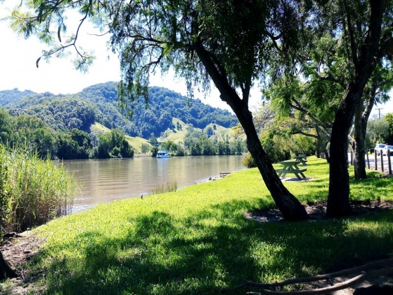 8 Katie Court, Arundel QLD 4214