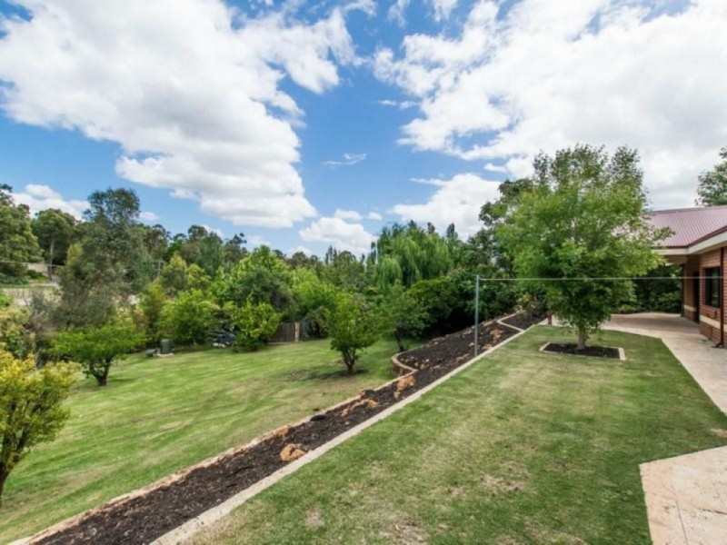 37 Orchid Drive, Roleystone WA 6111