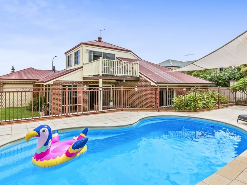 5 Lighthouse Parade, Mindarie WA 6030