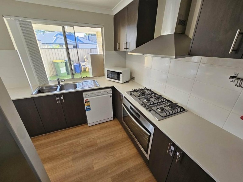 5/23 Frost Bend, Piara Waters WA 6112