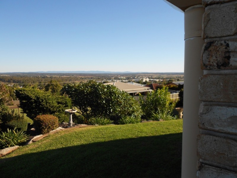 1 Freeman Court, Kingaroy QLD 4610