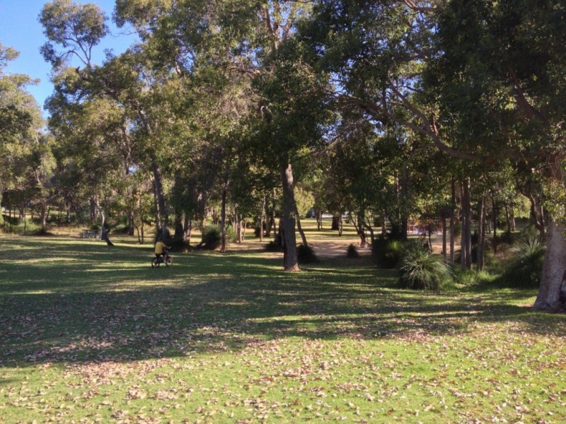 4 Canopus Court, Dawesville WA 6211