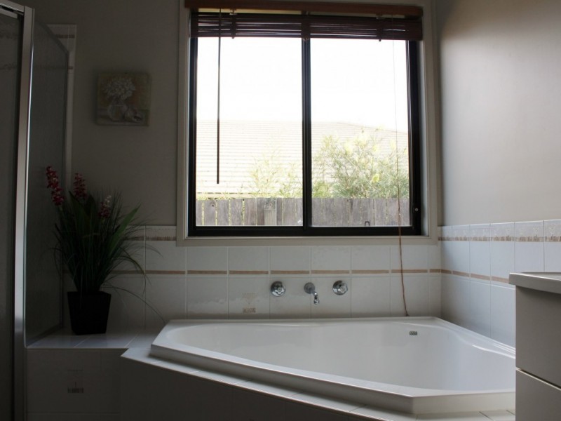 34 Evans Street, Moruya NSW 2537