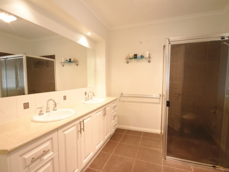 17 Ploughshare Drive, Mount Helen VIC 3350