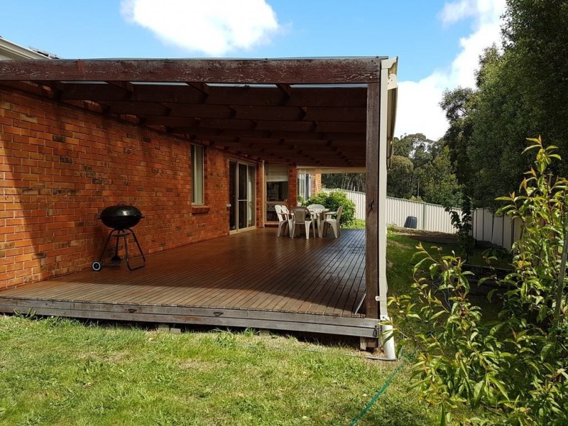 17 Ploughshare Drive, Mount Helen VIC 3350