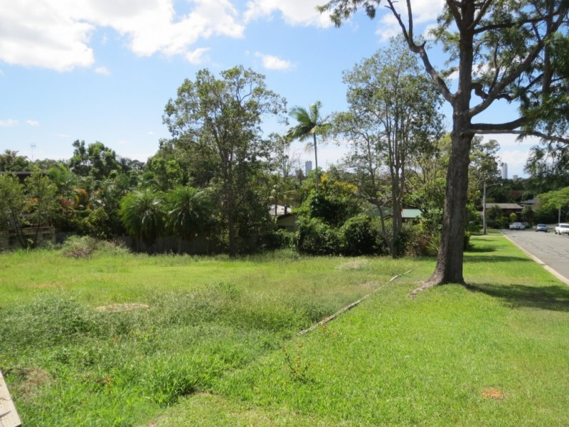 29 Canara Street, Benowa QLD 4217