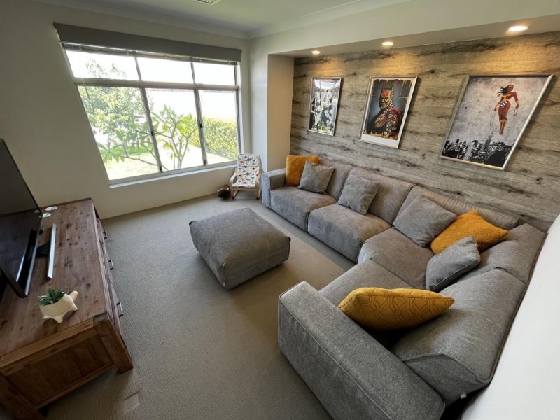 13 Amadeus Way, Success WA 6164