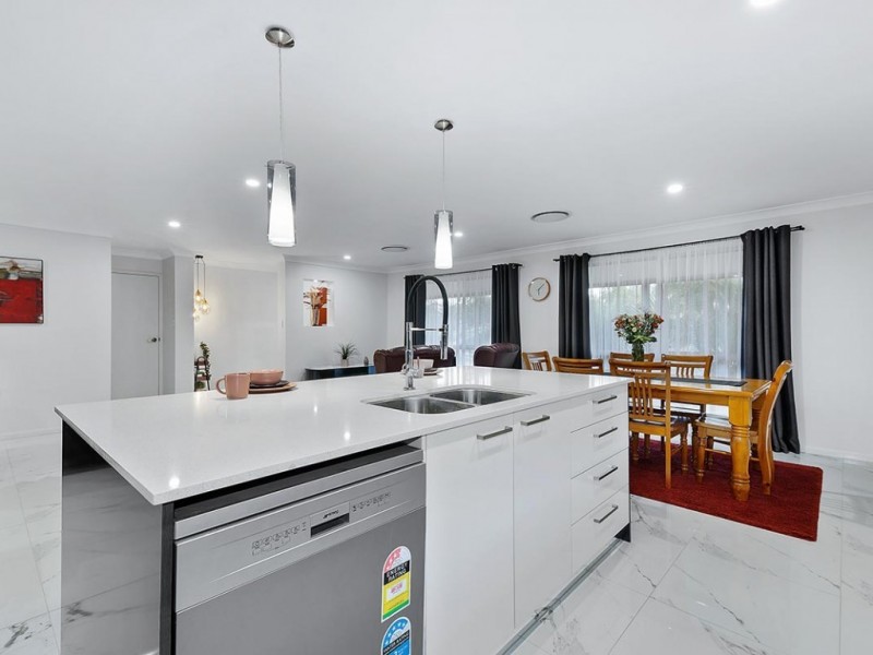 20 Serle Street, Middle Park QLD 4074