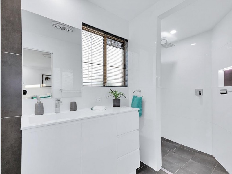 20 Serle Street, Middle Park QLD 4074