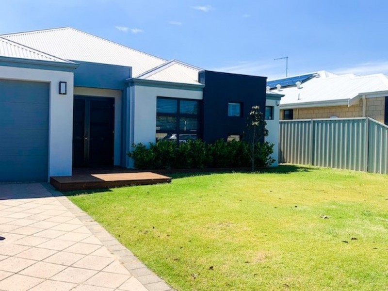 31 Hudson Drive, Dudley Park WA 6210