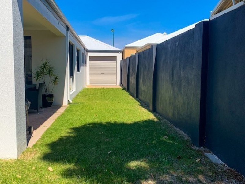 31 Hudson Drive, Dudley Park WA 6210