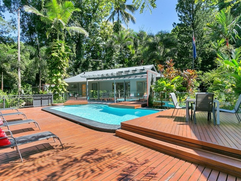 30 Collins Avenue, Edge Hill QLD 4870