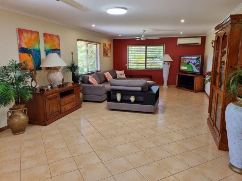 18 Landsdown Street, Cardwell QLD 4849