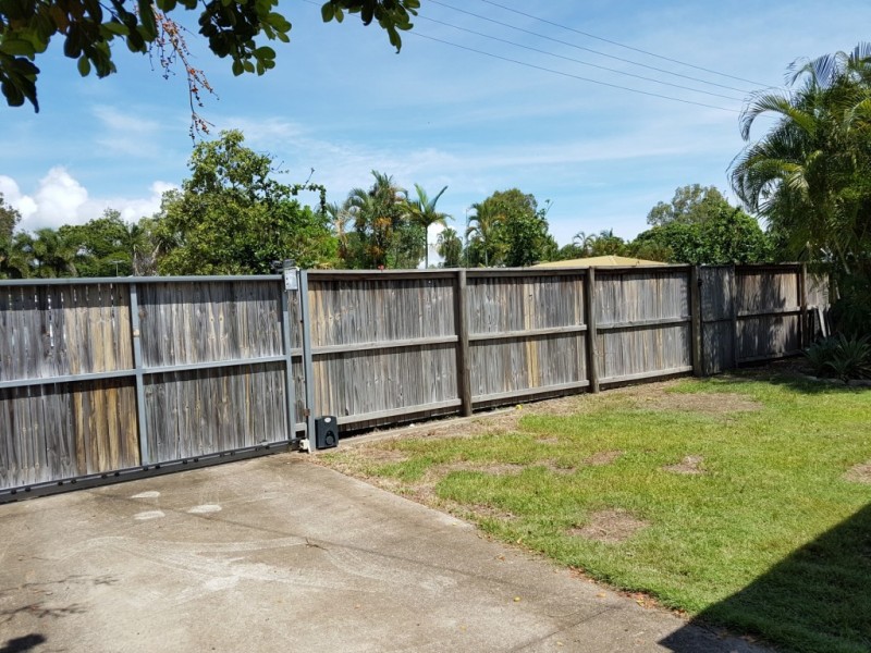 8 Cassava Street, Holloways Beach QLD 4878