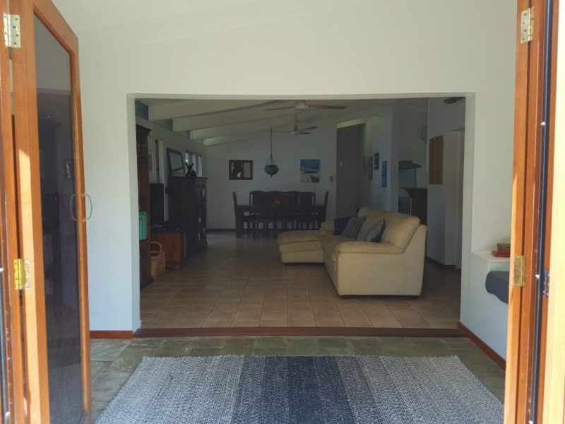 8 Cassava Street, Holloways Beach QLD 4878