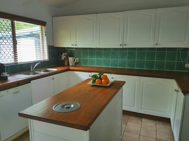 8 Cassava Street, Holloways Beach QLD 4878