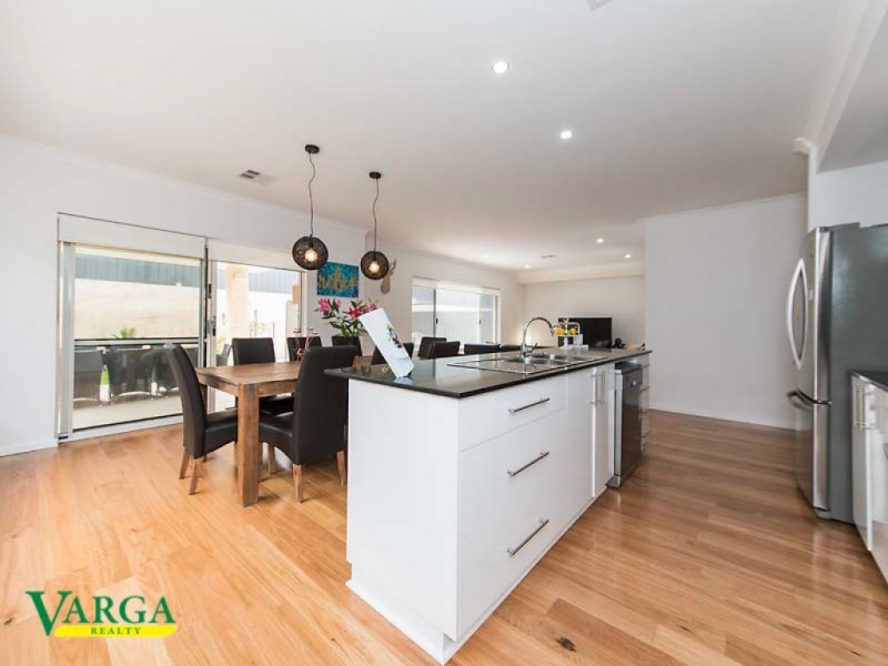 31 Verbania Loop, Beeliar WA 6164