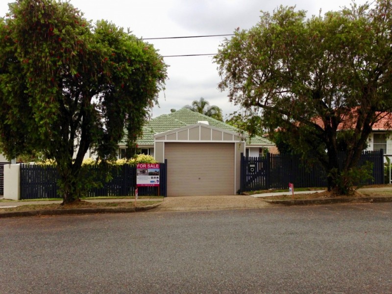 45 Nicholson Street, Greenslopes QLD 4120