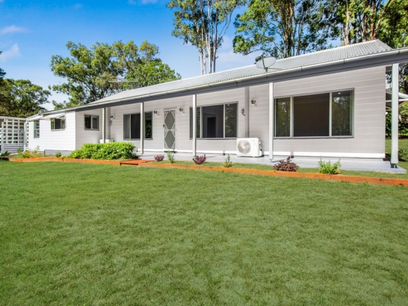 12 Buccan Rd, Buccan QLD 4207